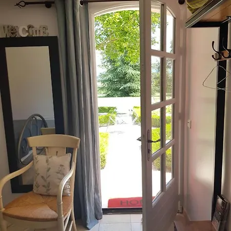 Les Nefliers D'hotes 4*