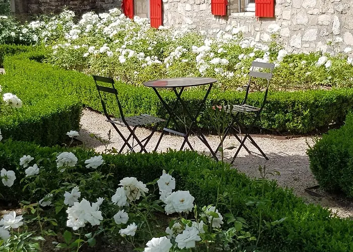 Les Néfliers D'hôtes