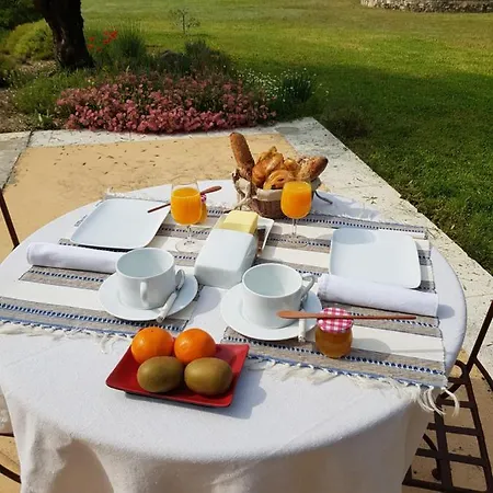 Les Néfliers D'hôtes 4*