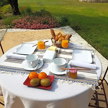 Bed & Breakfast Les Nefliers D'hotes 4*