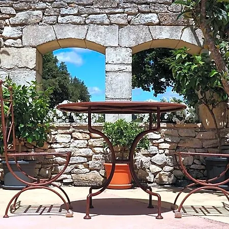 Bed & Breakfast Les Nefliers D'hotes