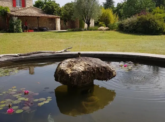 Les Nefliers D'hotes Отель типа 