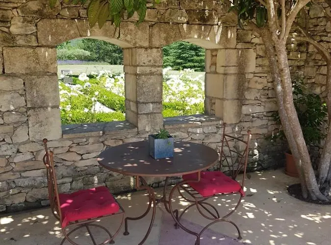 Nocleg ze śniadaniem Les Nefliers D'hotes 4*