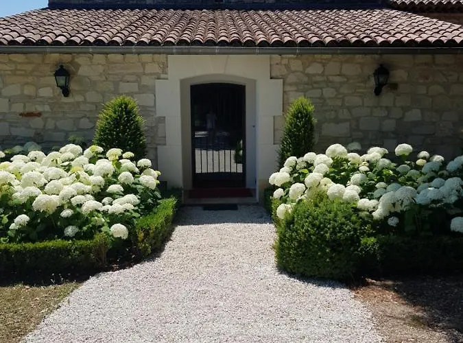 Nocleg ze śniadaniem Les Nefliers D'hotes Céreste